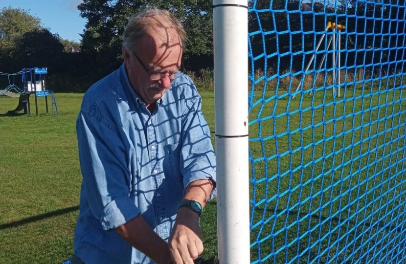 Cllr Steve Edgar puts up Haslington Football Nets